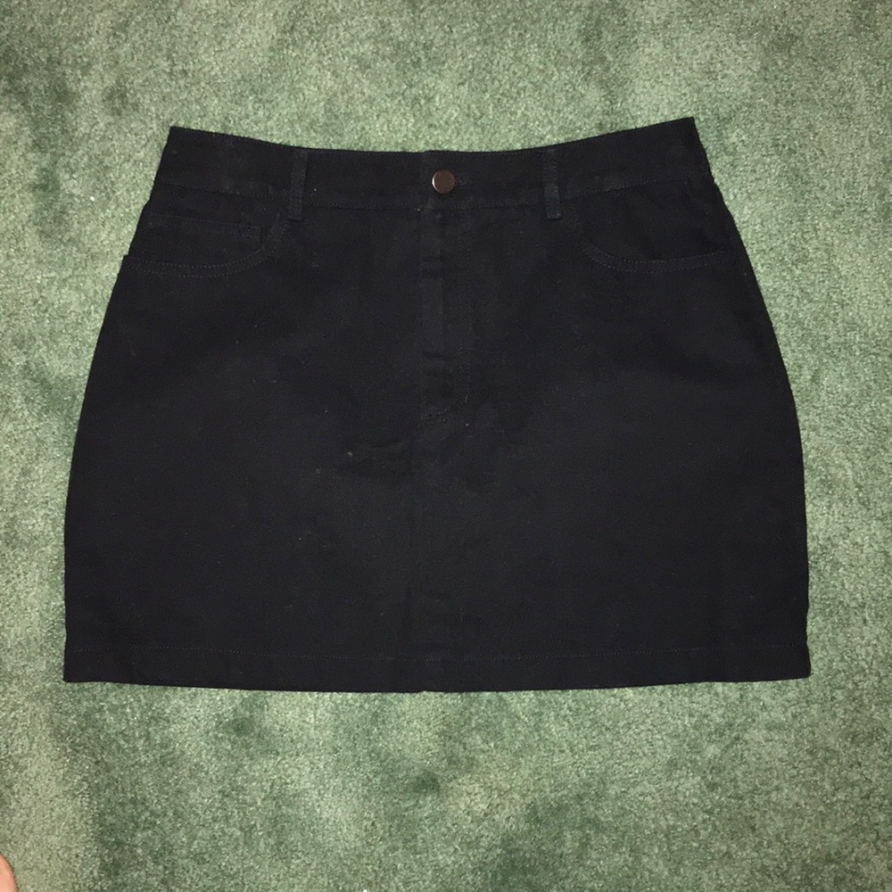 Black skirt
